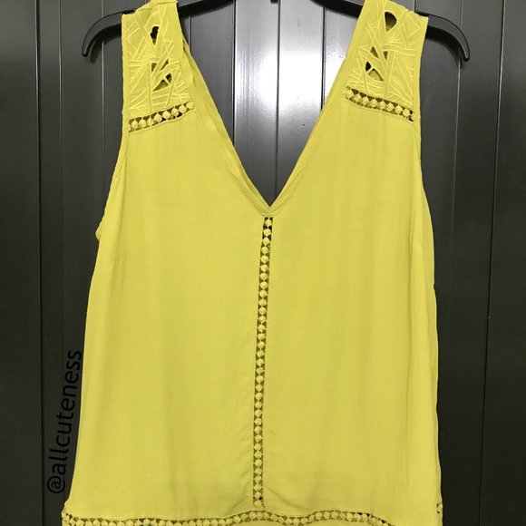 mark. Tops - 🌸 Mark. Sleeveless Top Size XL (14-16)